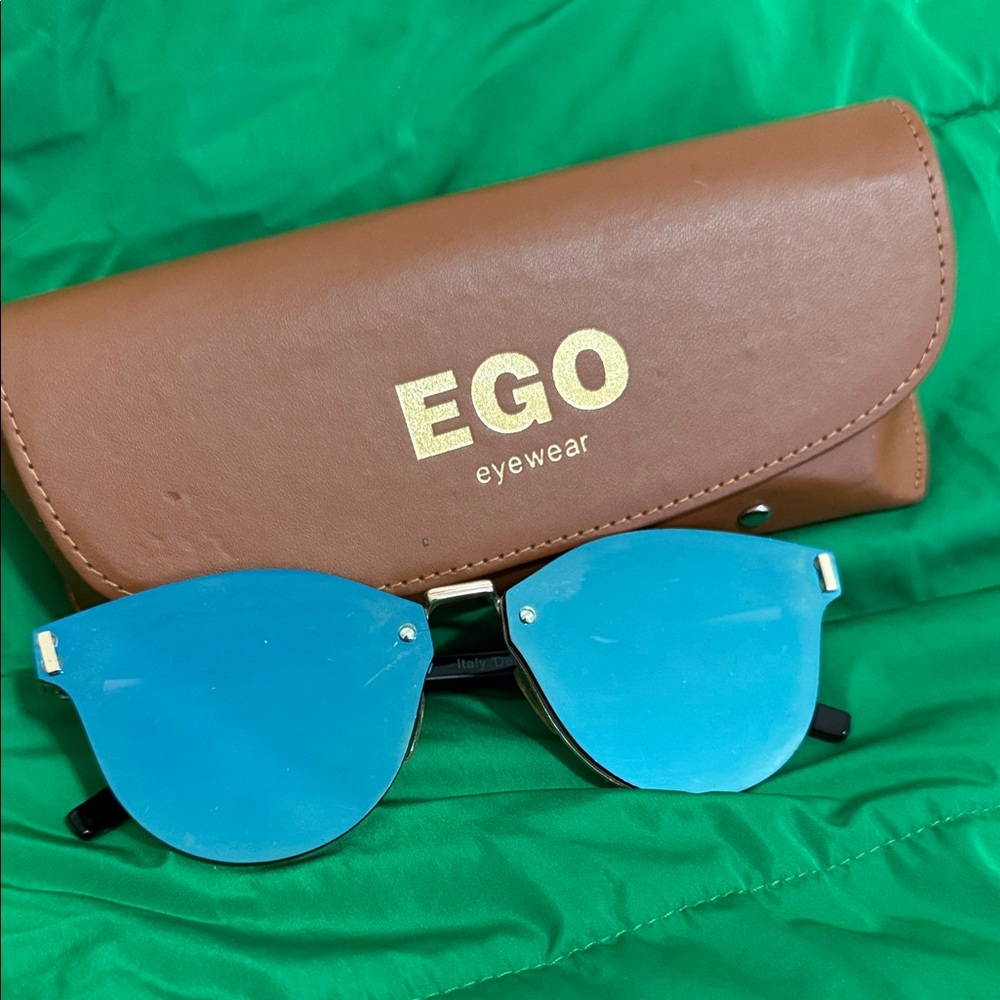 EGO Eyewear Blue Sunglasses with Brown Case